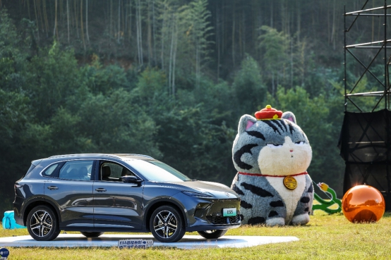 【新闻稿】全球高标准纯电后驱suv mg es5宠你自在生活，增换购惊喜价9.9